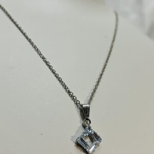 Elegant Square Crystal Pendant Necklace - Image 2